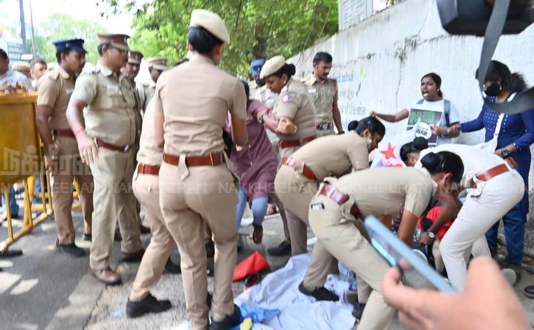 Indian Students Union protests against US for Incident students (Pictures)