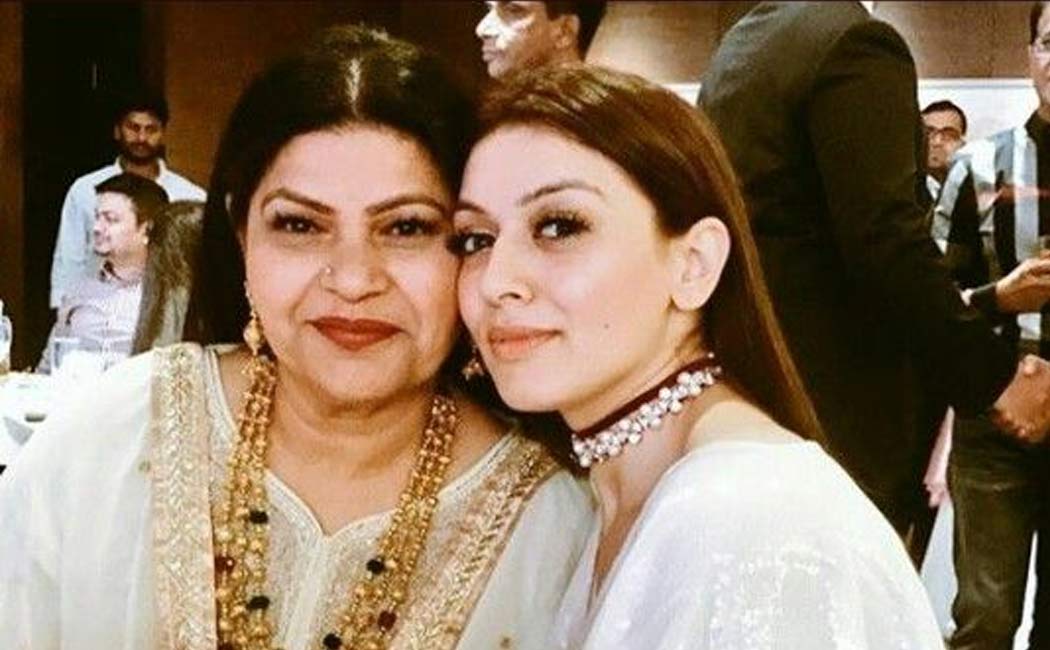 hansika mother demanded Rs 5 lakh to Sohael Kathuria family
