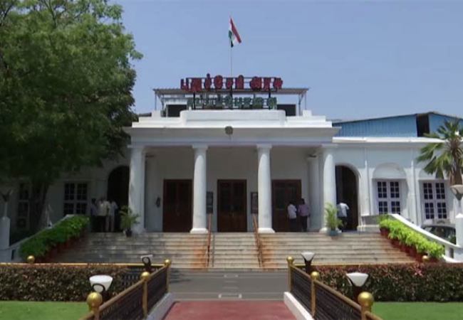 puducherry government two mlas resigns