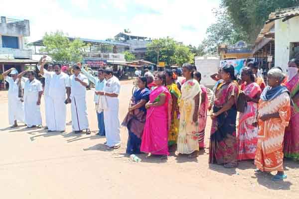 Tasmac which was open yesterday is closed today .. People Thanked to the Minister