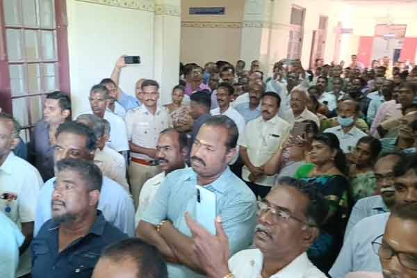 Teachers and staff of Annamalai University struggle demanding My salary