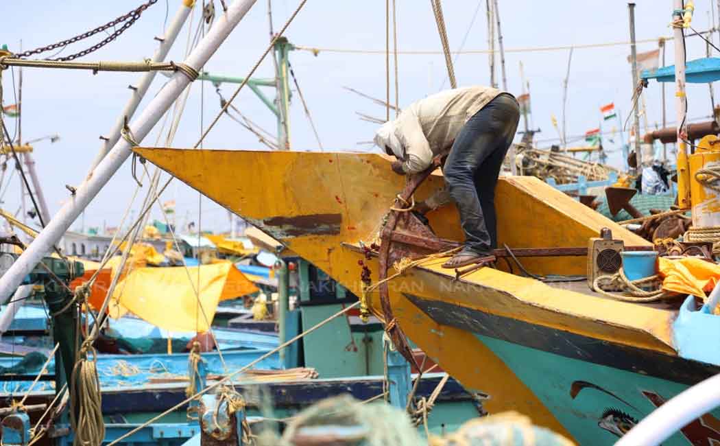 Fishermen getting ready to fishing