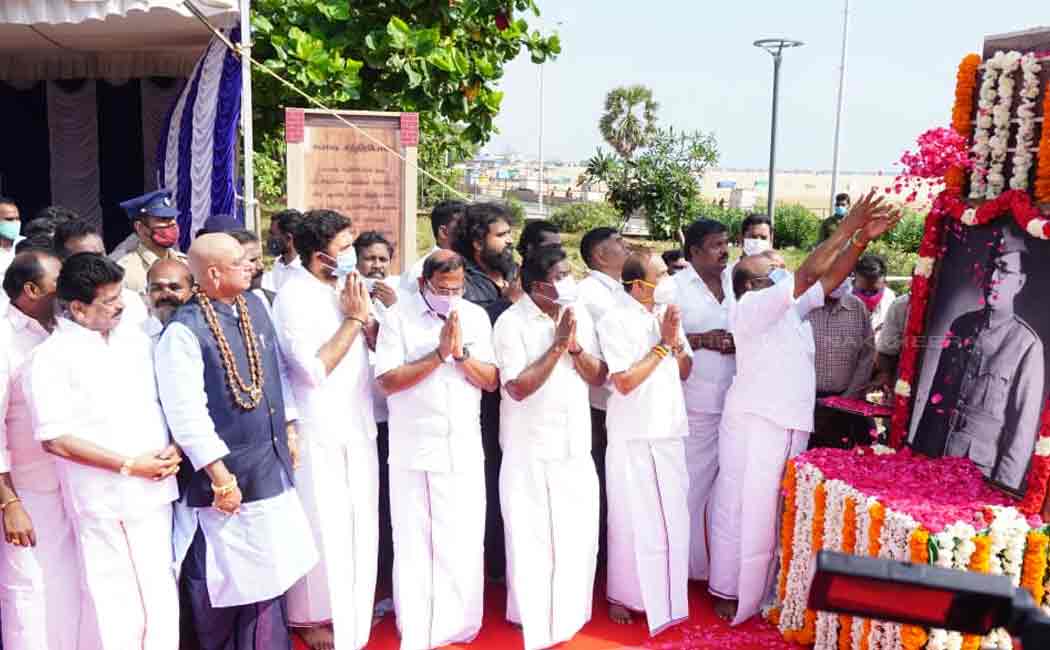 Ministers pay homage to Netaji Subhash Chandra Bose portrait .. (Pictures)