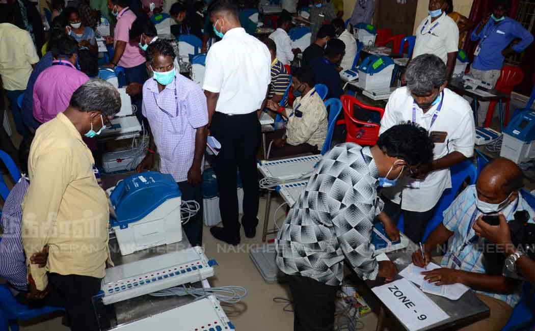 Election Commission in the process of preparing the machines