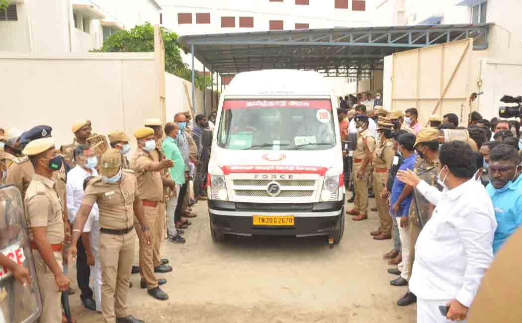 Thiruvallur student passed away! Parents argued with the police