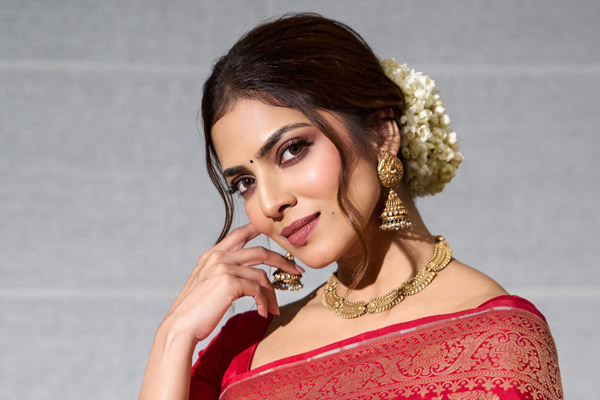 malavika mohanan thangalaan promotion