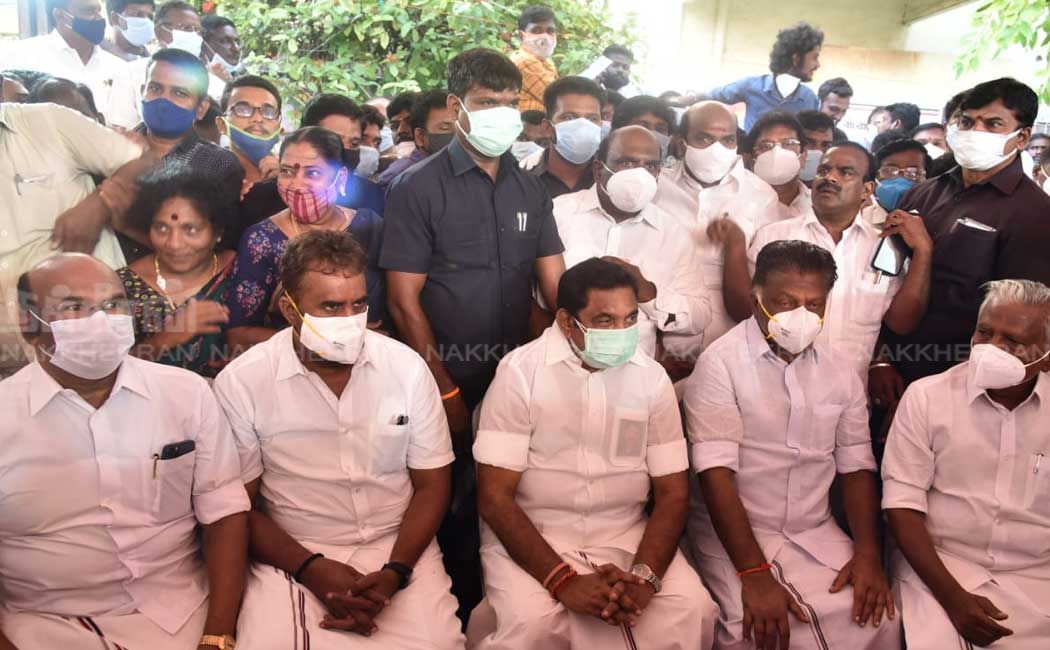 Leaders who paid tribute to Madhusudhanan's body
