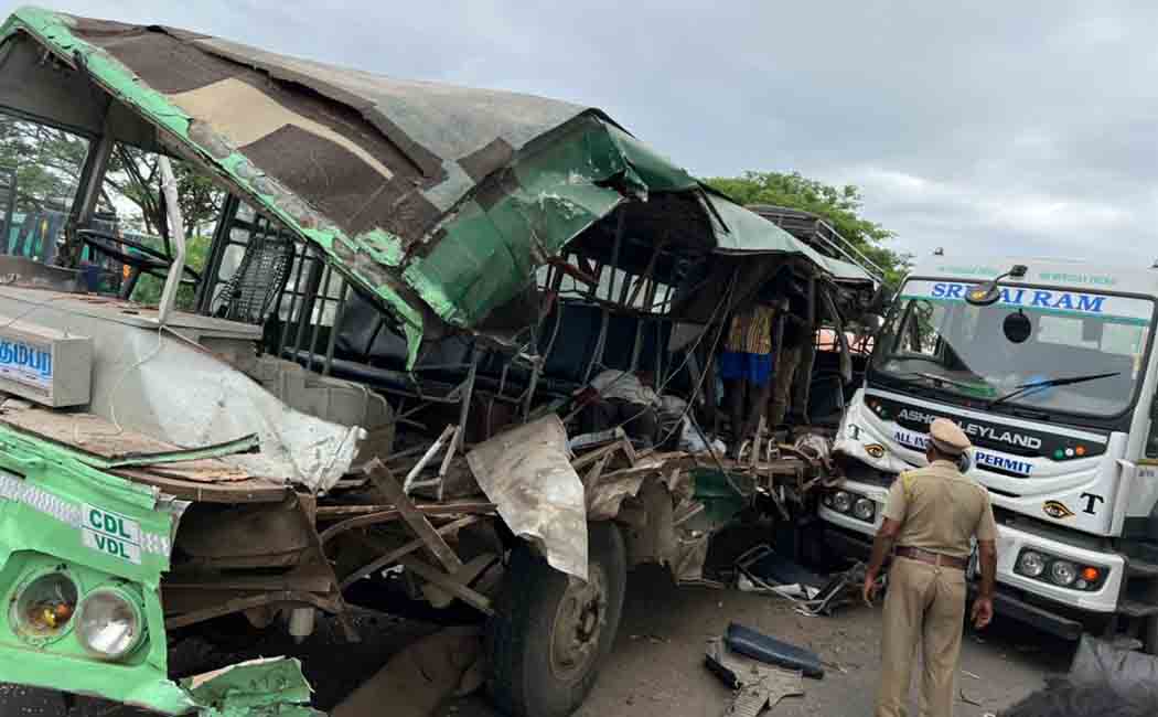 lorry and bus incident police investigation