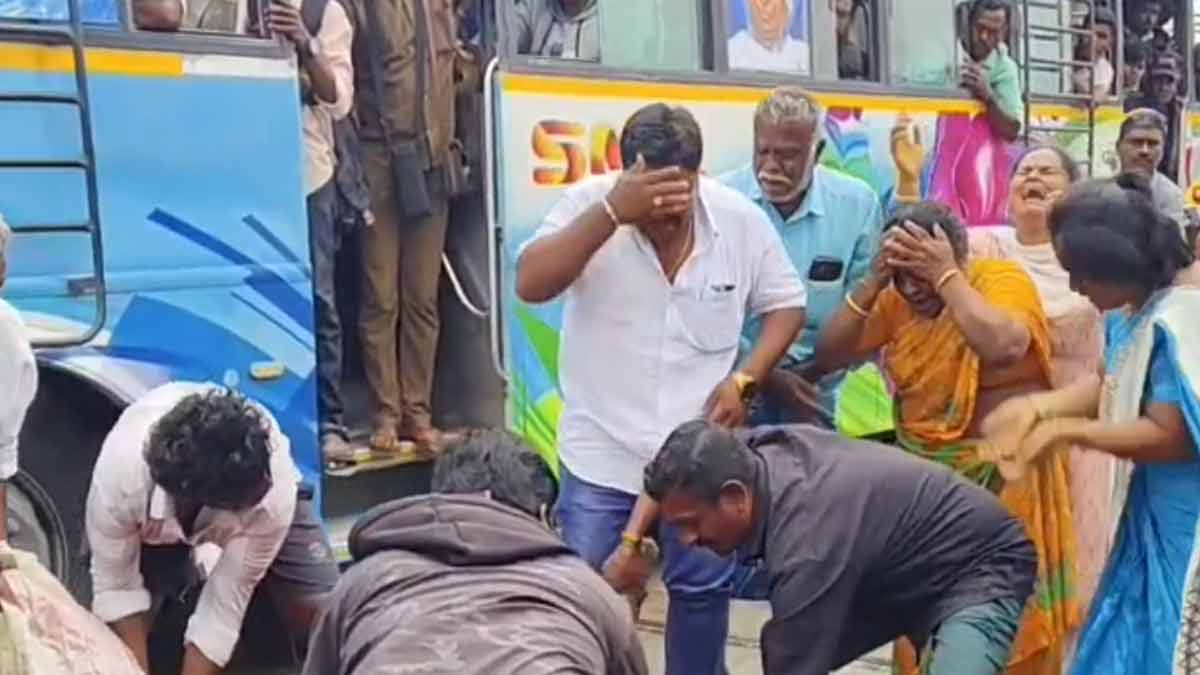 Truck collision accident; DMK executive's younger sister died on the spot