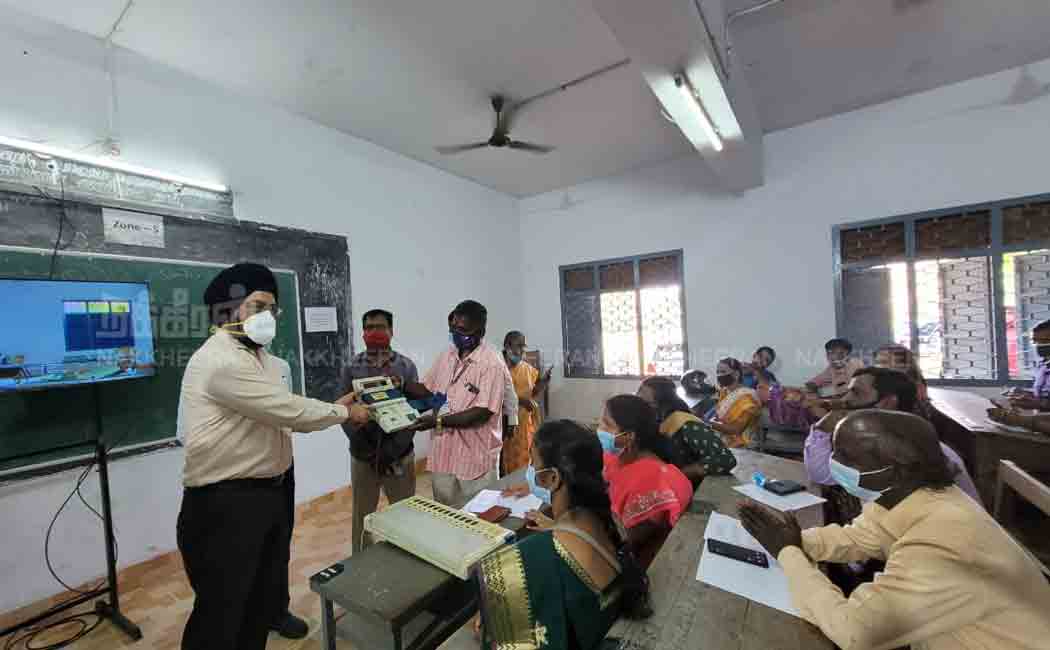 Training camp for election officials! (Pictures)