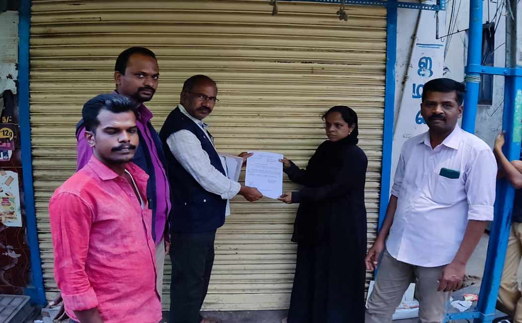 Shops selling banned products sealed in Trichy