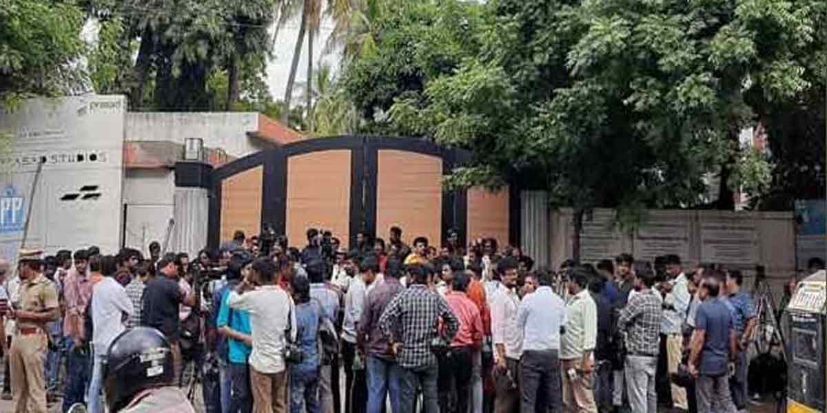 Ilayaraja cannot be allowed inside Prasad Studio - Prasad Studio responds!