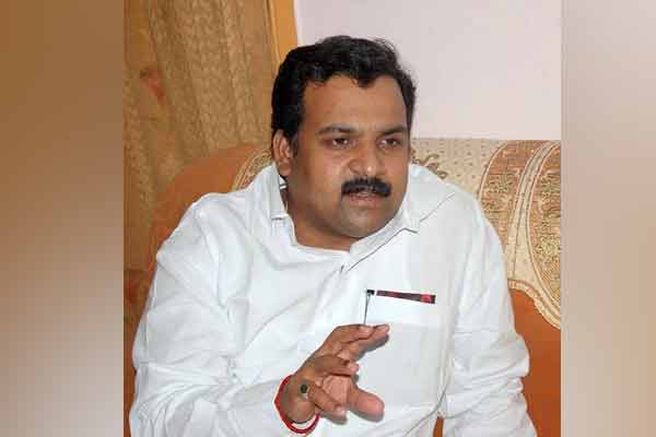 Govt should discuss COVID deaths! - Congress MP Manikkamthakur letter