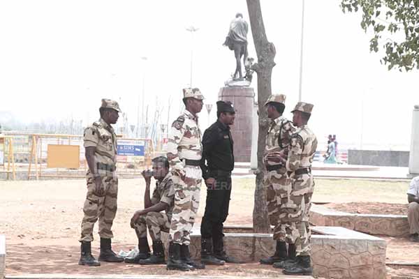 Police protection at the Marina coast (pictures)