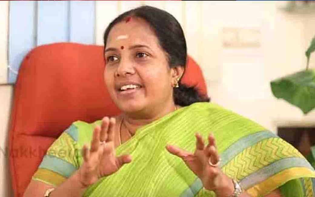 "Would you like to congratulate the festival of Diwali,?" - Vanathi Srinisavasan MLA