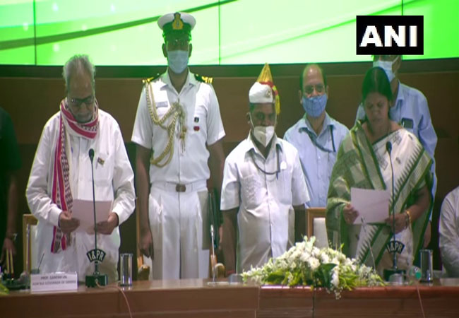 New cabinet takes office in Odisha