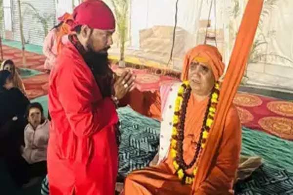 Pakistani priest brings ashes of 400 Hindus to be immersed at Maha Kumbh Mela