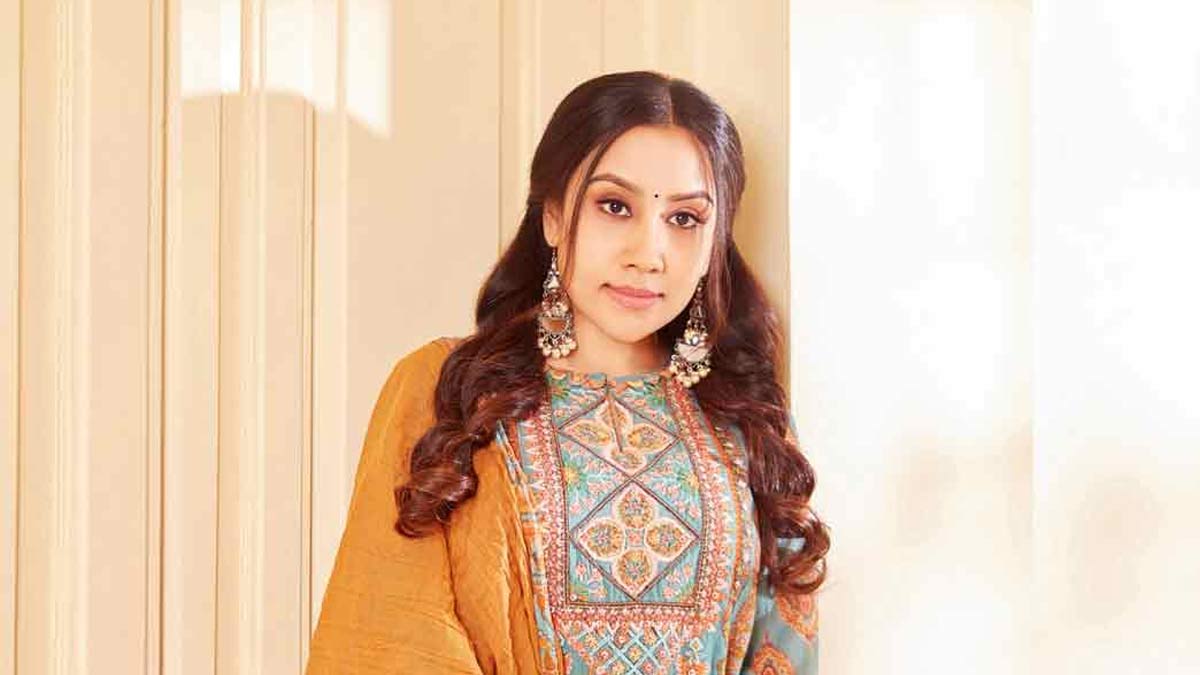 Divya Sathyaraj joins DMK