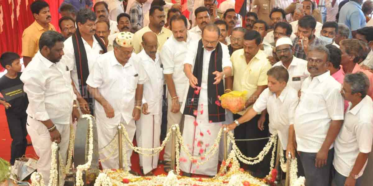Political parties pay homage at the Gaithe Millat Memorial (Pictures)