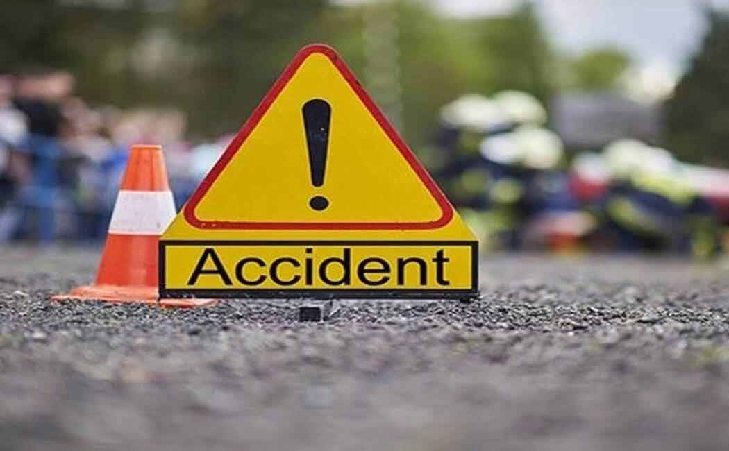 Car accident in Trichy chennai high ways four hospitalized