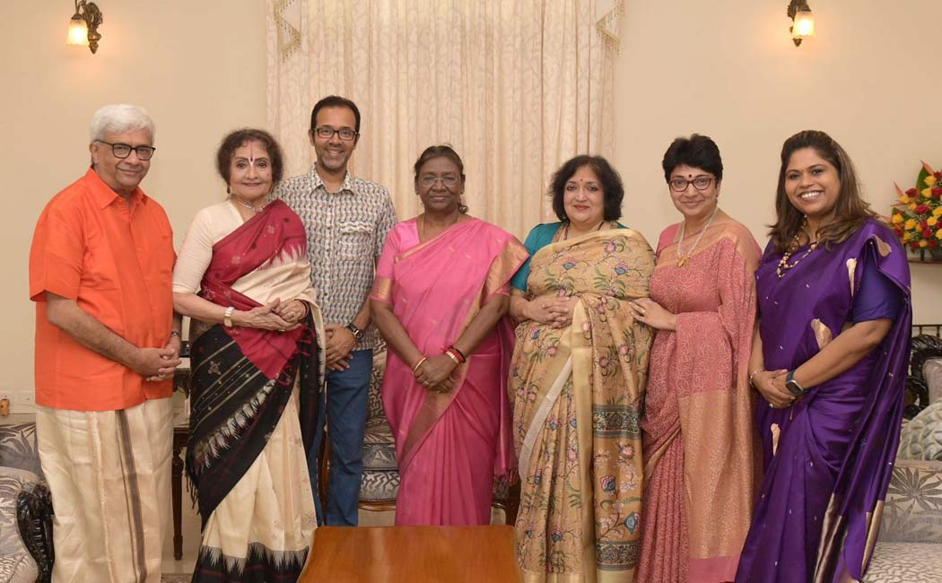 latha rajinikanth meets Droupadi Murmu