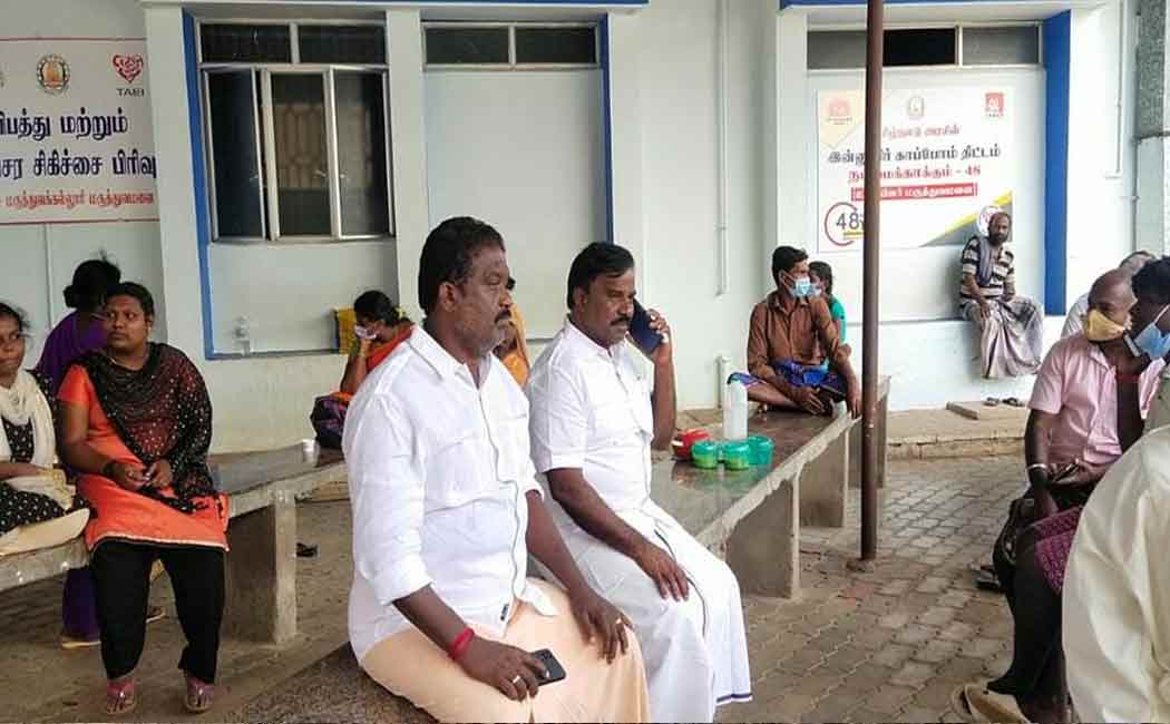 Doctors fighting to rescue boy ... Public involved in road blockade