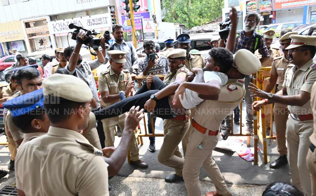 Indian Students Union protests against US for Incident students (Pictures)