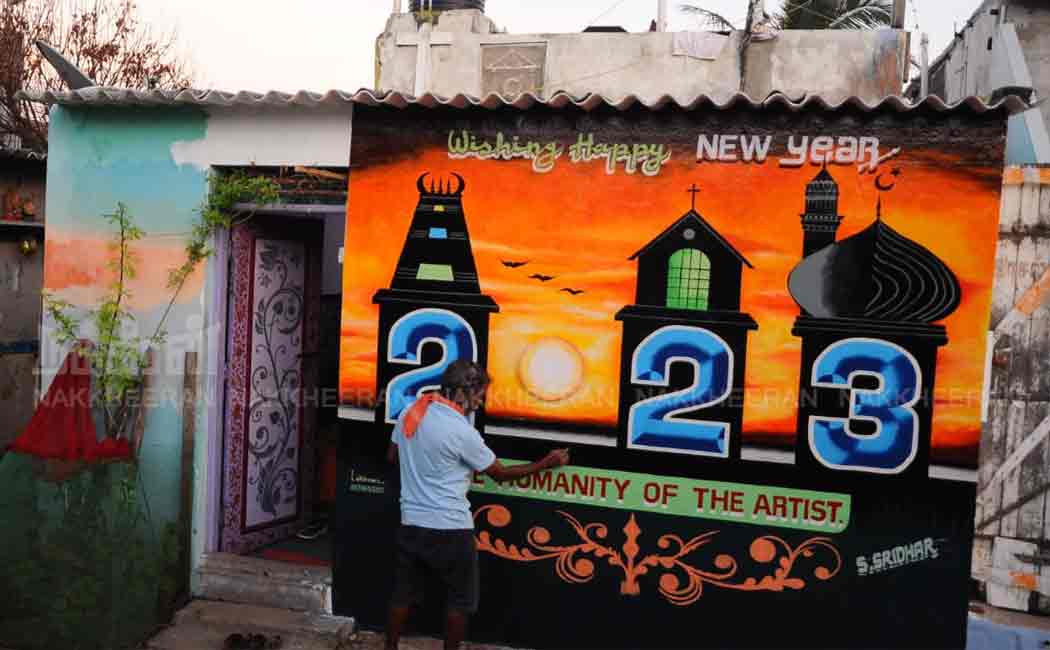 chennai pattinapakkam artist lakshmanan draw art in home wall