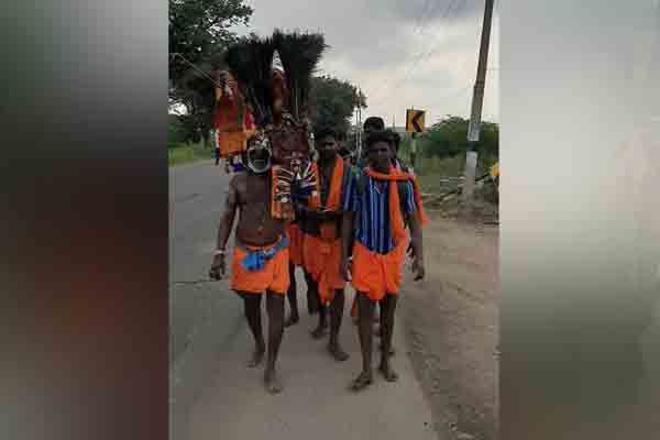 "No food available for pilgrims!" - Anxious Murugan devotees!