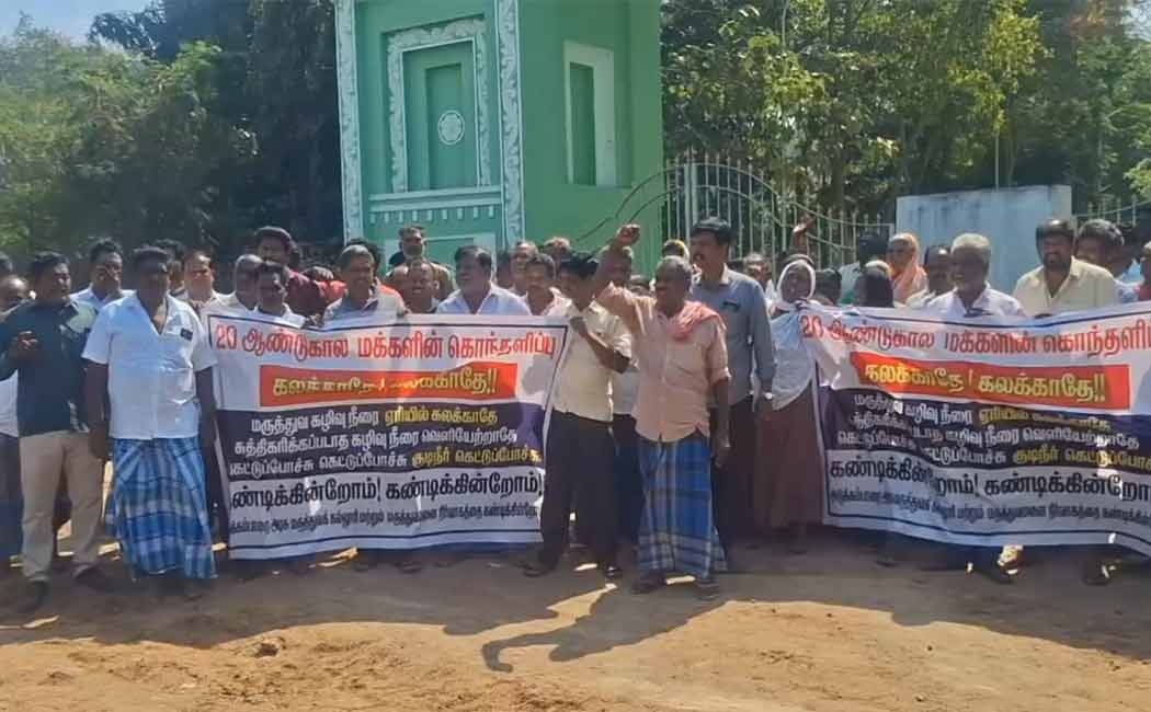 People suffering from sewage discharged from government hospitals