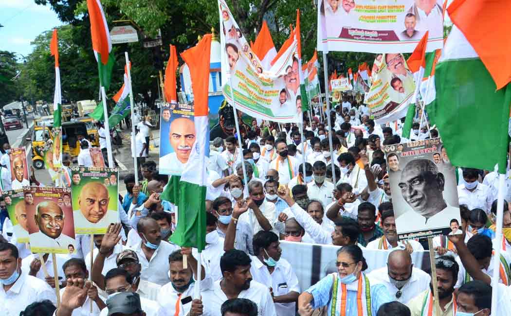 Kamaraj's birthday rally on behalf of the Tamil Nadu Congress Committee ..! (Pictures)