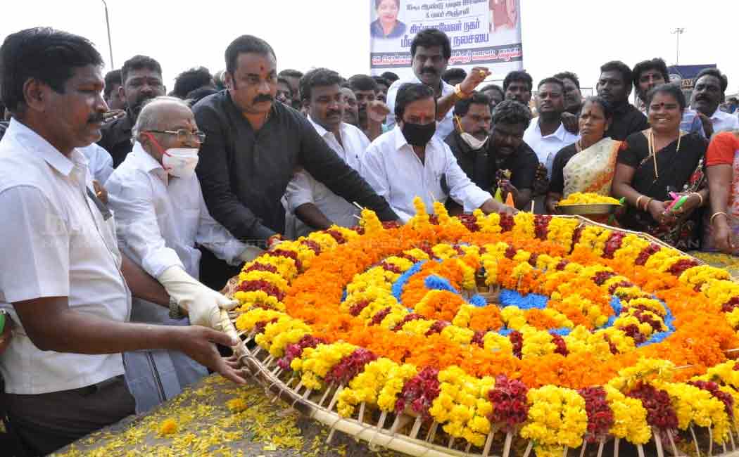 Madhusudhanan pays homage to those who lost lives in tsunami