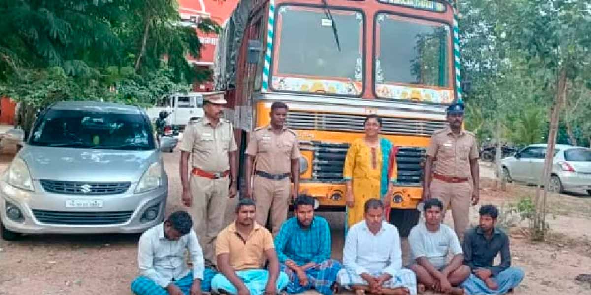 Gang arrested for hijacking lorry with bags of rice