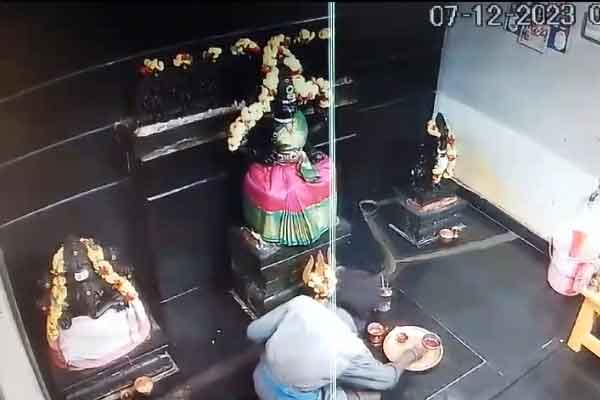 theft inside temple near vellore