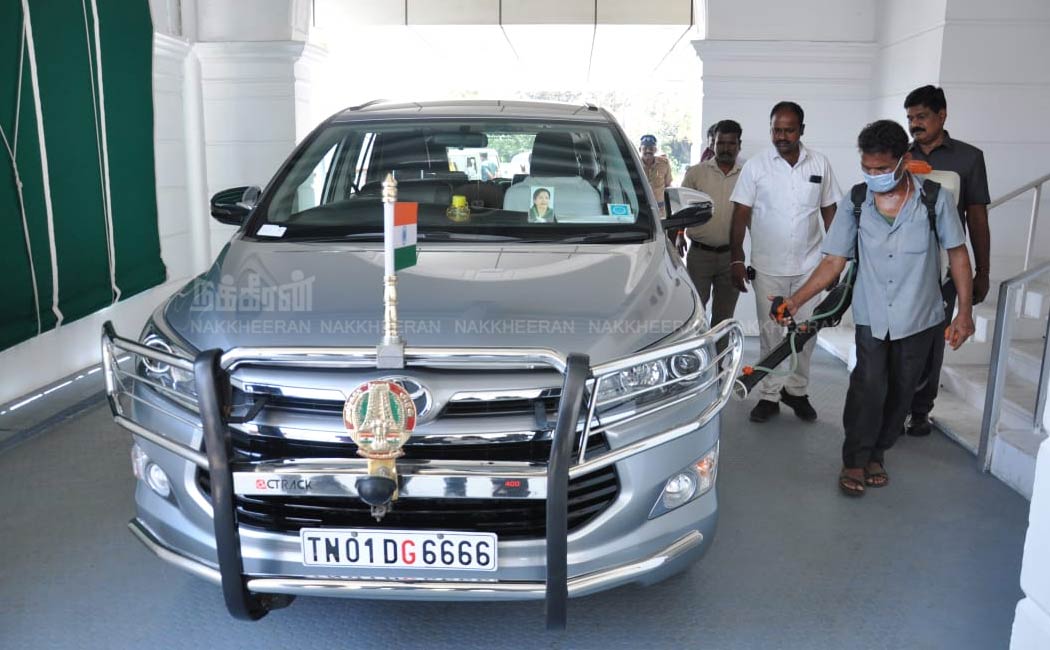Antiseptic spraying for ministers' cars