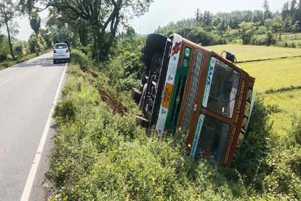 police investigation started salem trichy state highway container lorry incident