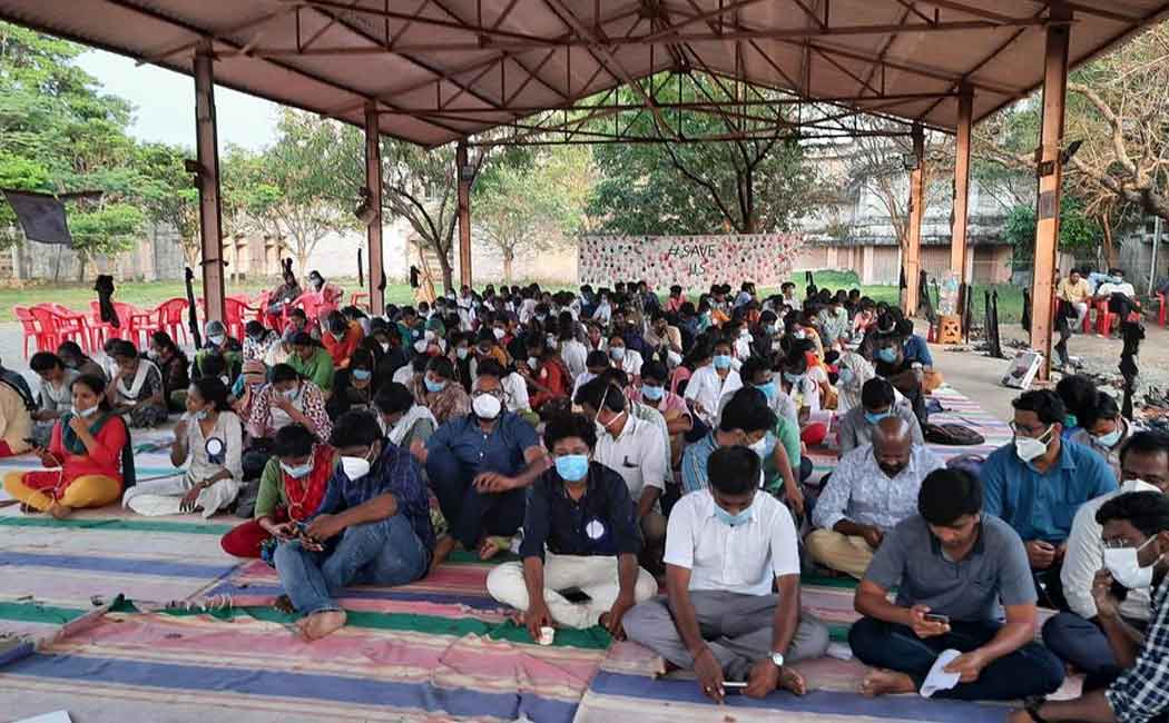 Government of Tamil Nadu has issued an order .. Students have announced that the struggle will continue ..!