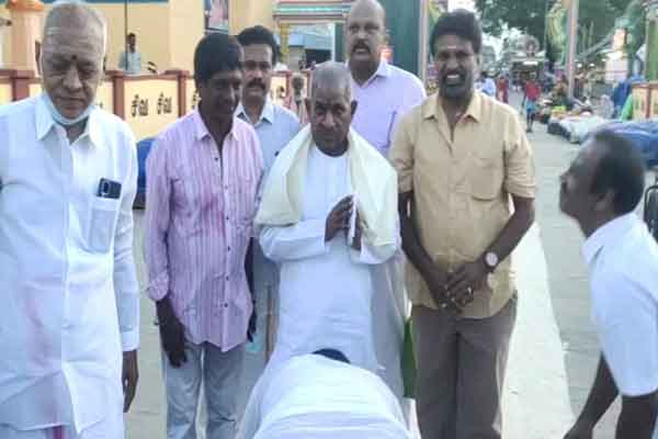 musician Ilayaraja at Tirukkadaiyur temple