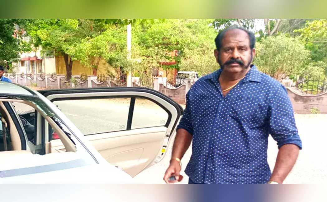 Attack on car; actor Rajendran complaint at the police station