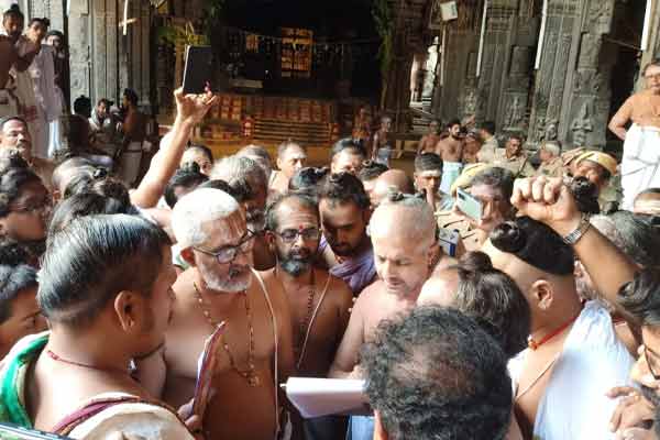 Dikshitars against erecting flagpole in Chidambaram temple despite giving approval letter