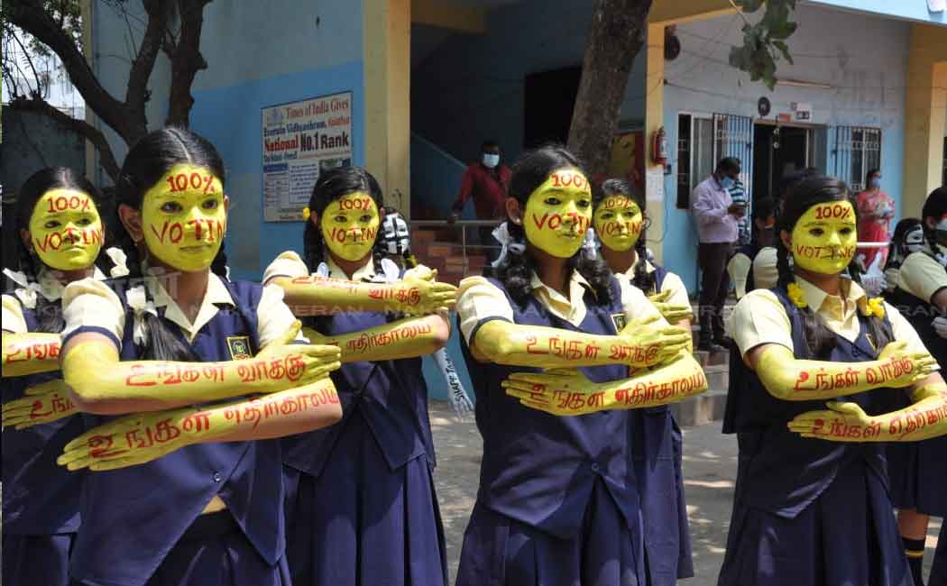kolathur school students made election awarenes