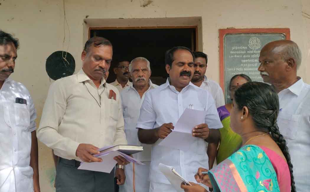 “Would you send your children to study here?” - The minister who shouted at the officials
