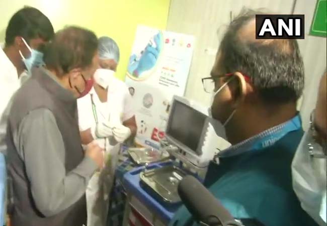 coronavirus vaccine union health minister visit chenna rajiv gandhi hospital