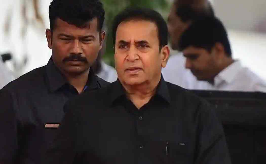 maharashtra home minister about arnab arrest