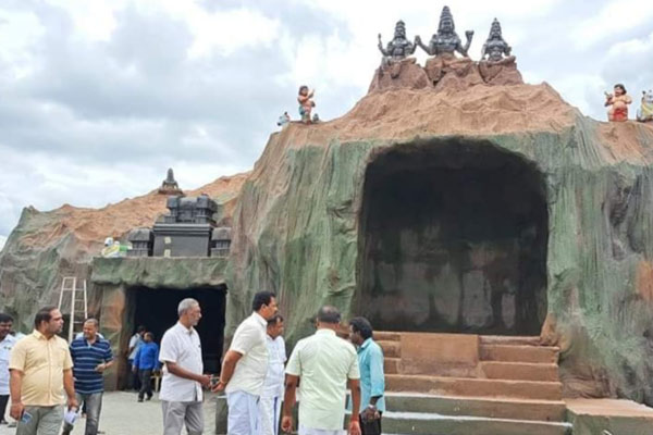 Admission is free for Muthamil Murugan Conference in Pazhani
