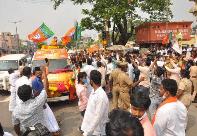 vel yathirai bjp leaders chennai police arrested