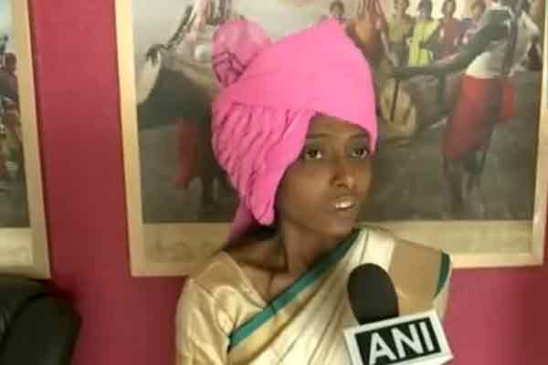 visually differently abled girl devshree bhoyar completed phd indian politics chhattisgarh raipur