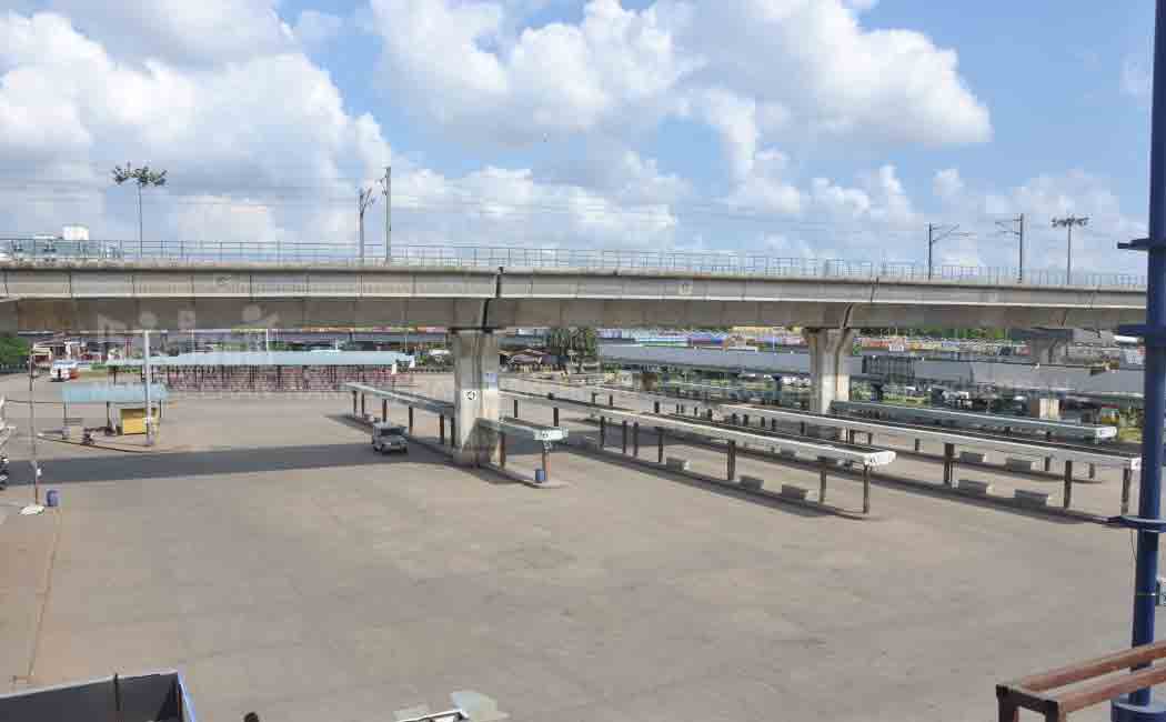 Sunday Lockdown CMBT Bus Depot pictuers