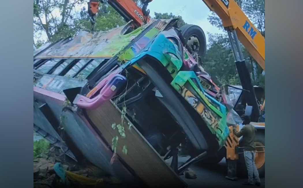 Coonoor incident Bus rescue