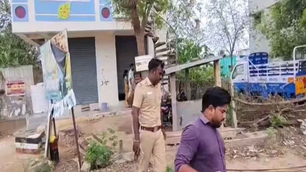 Girl Soulate; Aavin Vandalized; Elderly Man Run